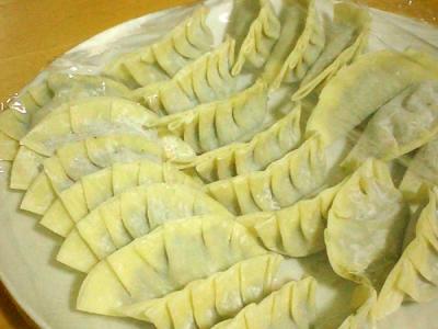 焼く前の餃子たち
