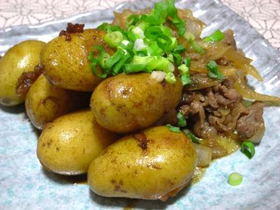 新じゃがの肉じゃが