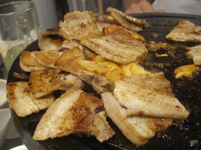 焼き上がったお肉
