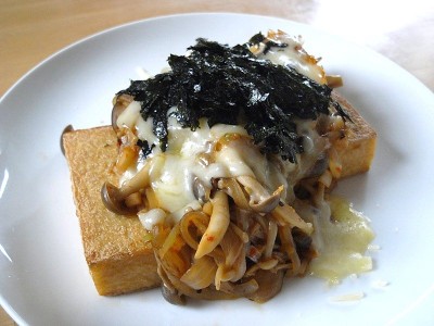 厚揚げときのこのキムチーズ焼き 厚揚げときのこのキムチーズ焼き